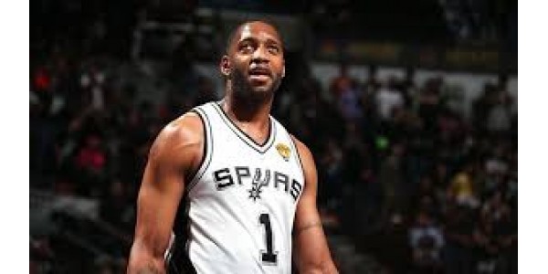 La maglia della McGrady non si è ritirata